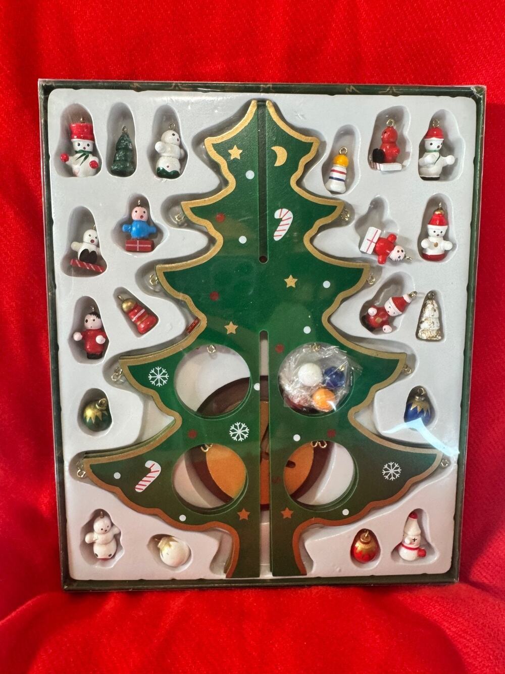 Wooden German Christmas Tree With 20+ Mini Ornaments & Stand, Pfaff W151G NEW